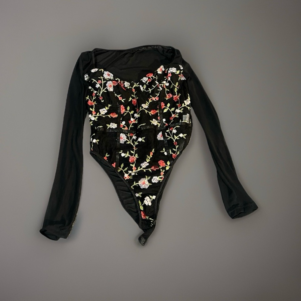Black Floral Embroidered Long Sleeve Bodysuit Sz L